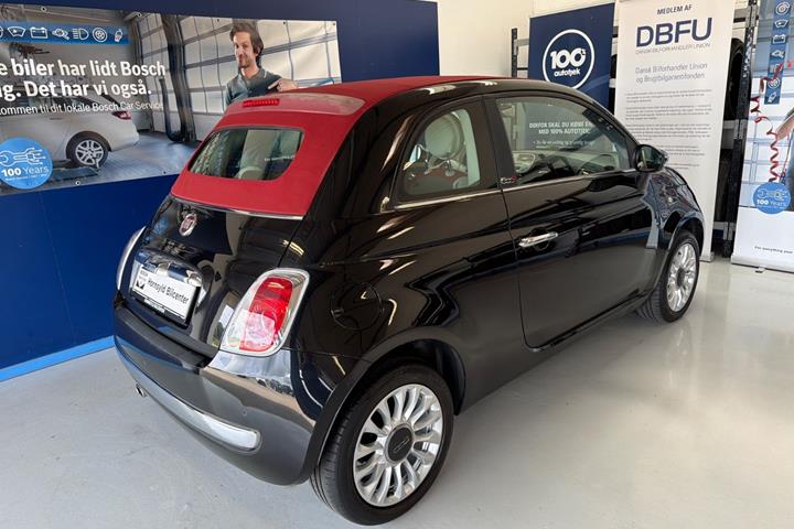 Sort Fiat 500C fra 2015