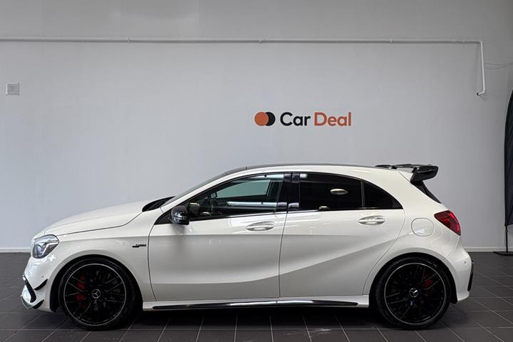 Hvid Mercedes A45 fra 2017