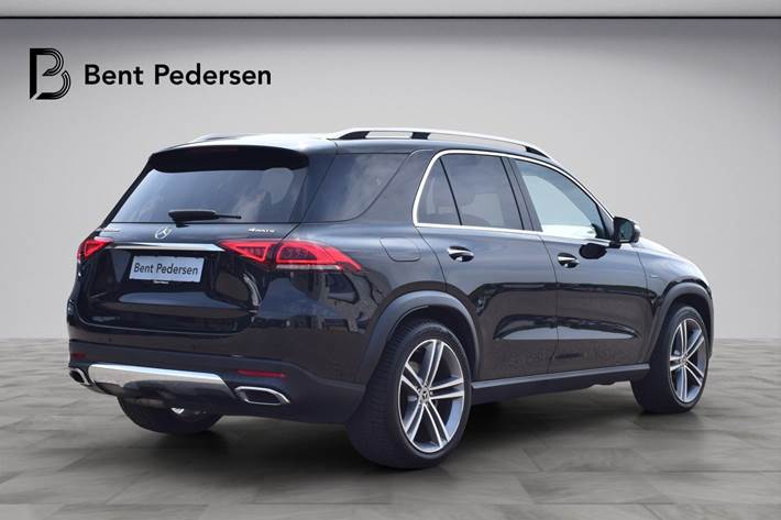Sort Mercedes GLE350 de fra 2021