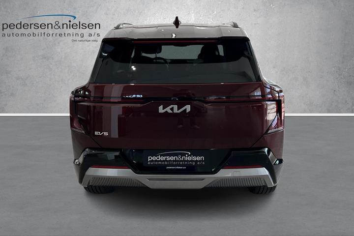 Rød Kia EV5 fra 2026