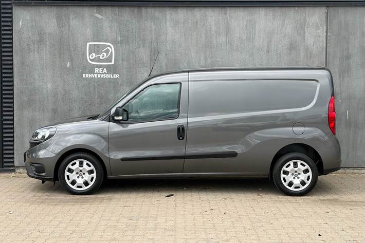 Hvid Fiat Doblò fra 2023