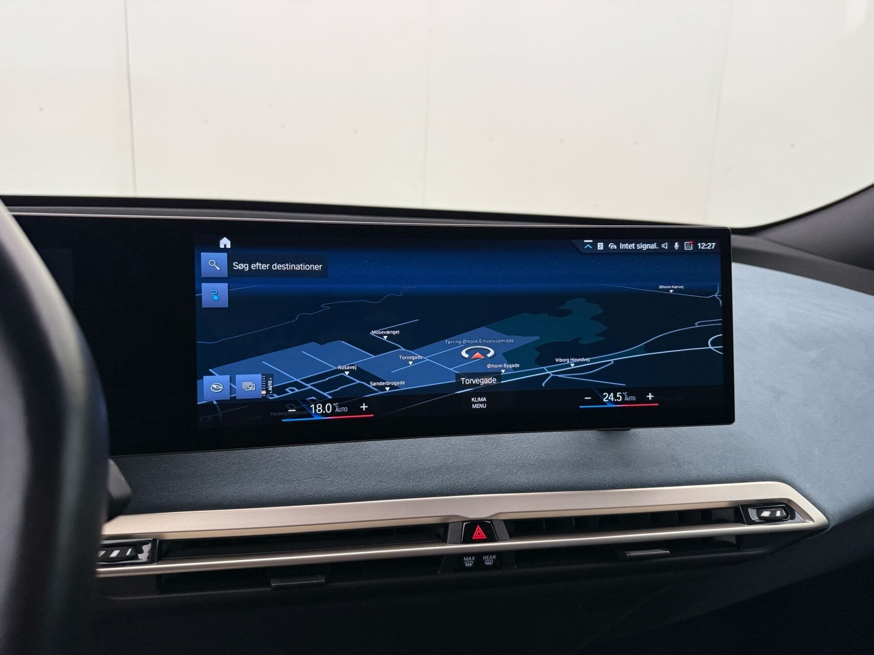 BMW iX xDrive40, 326hp, 2024