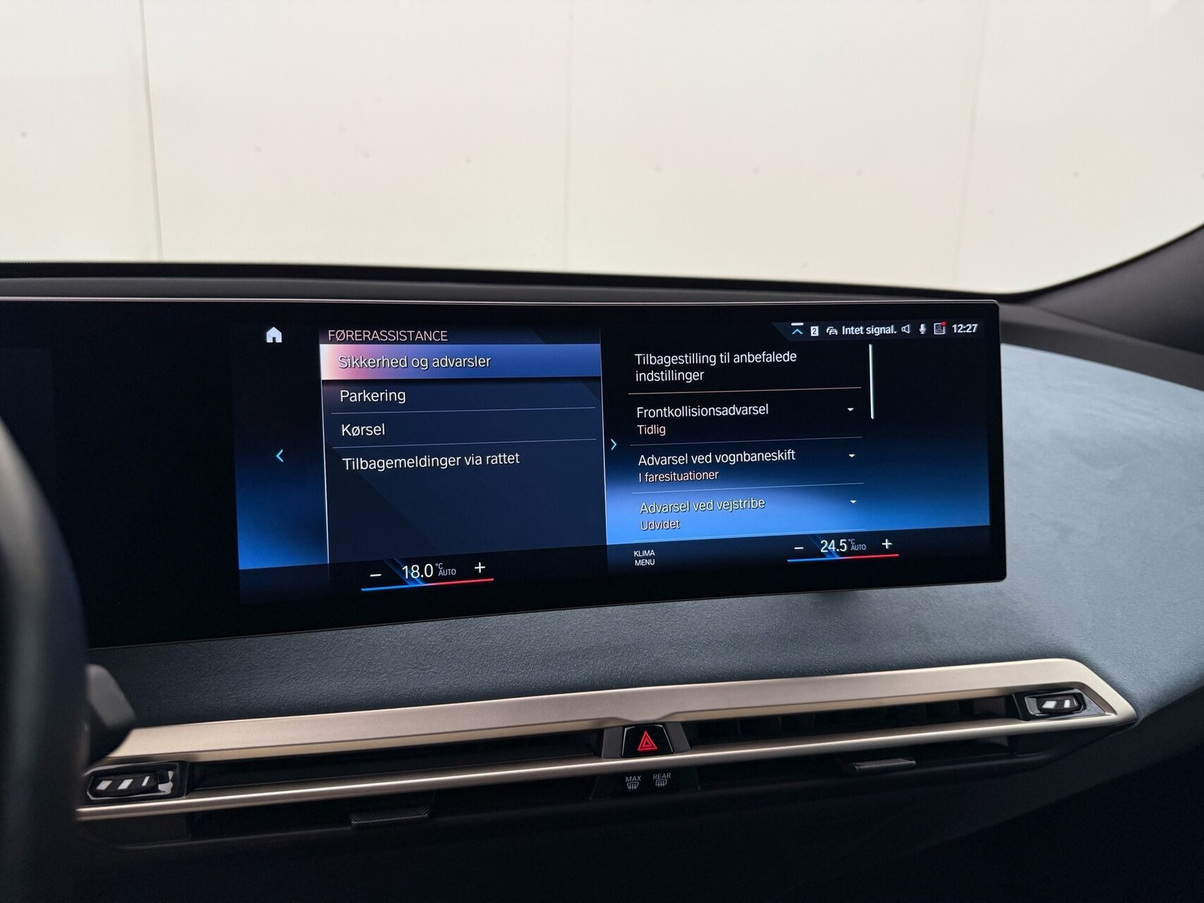 BMW iX xDrive40, 326hp, 2024