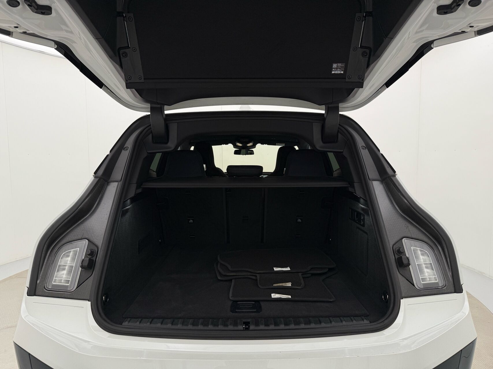 Hvid BMW iX fra 2023