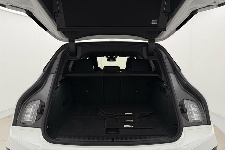 Hvid BMW iX fra 2023