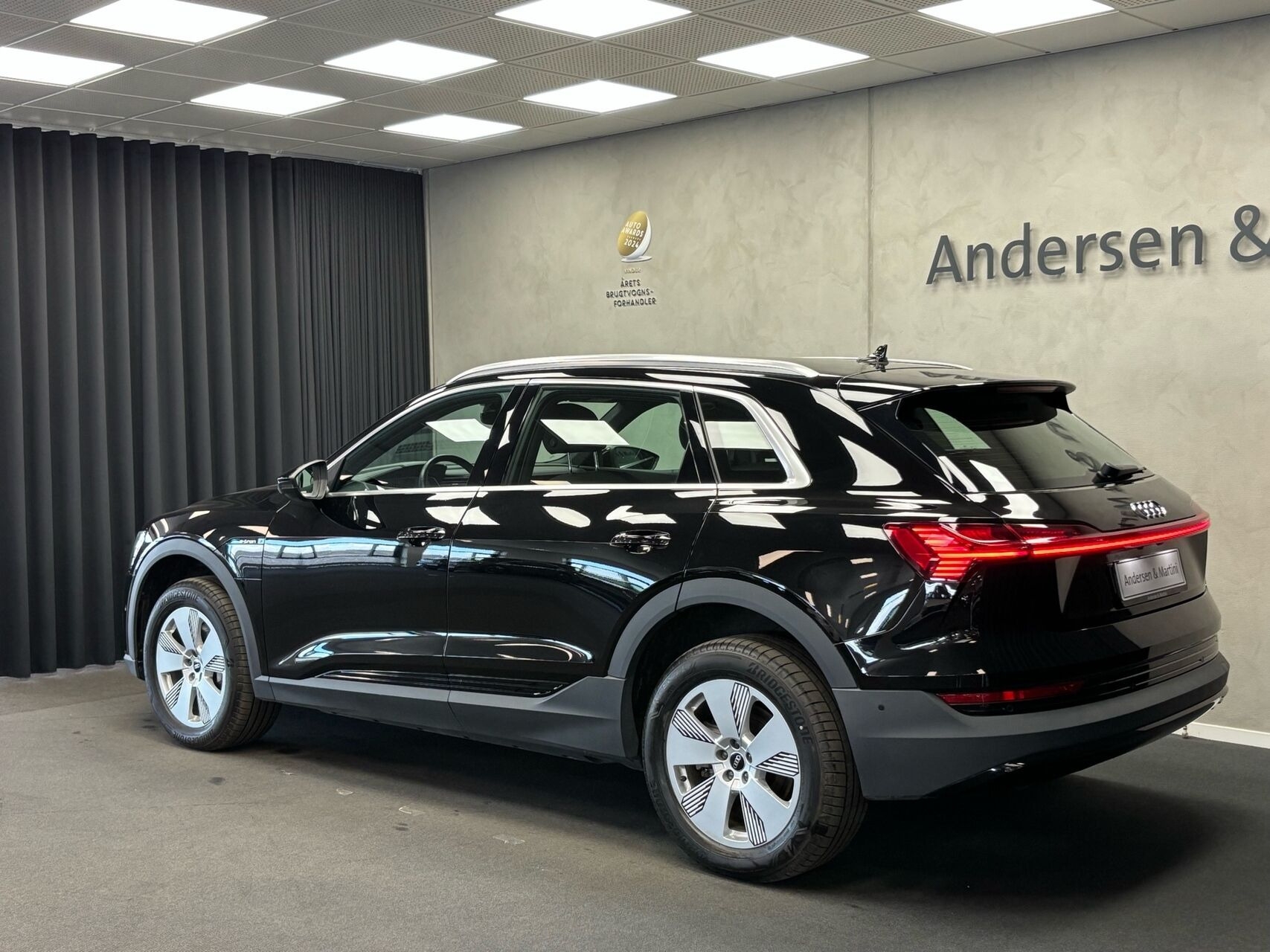 Sort Audi e-tron fra 2023