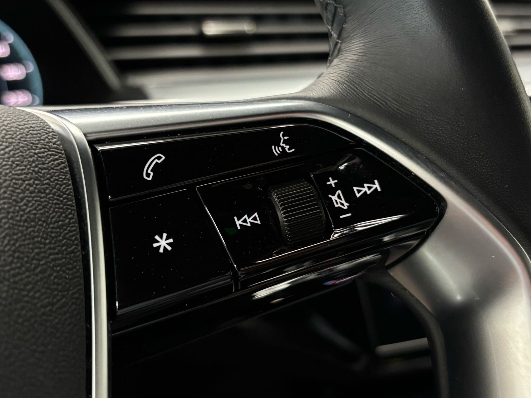 Sort Audi e-tron fra 2023