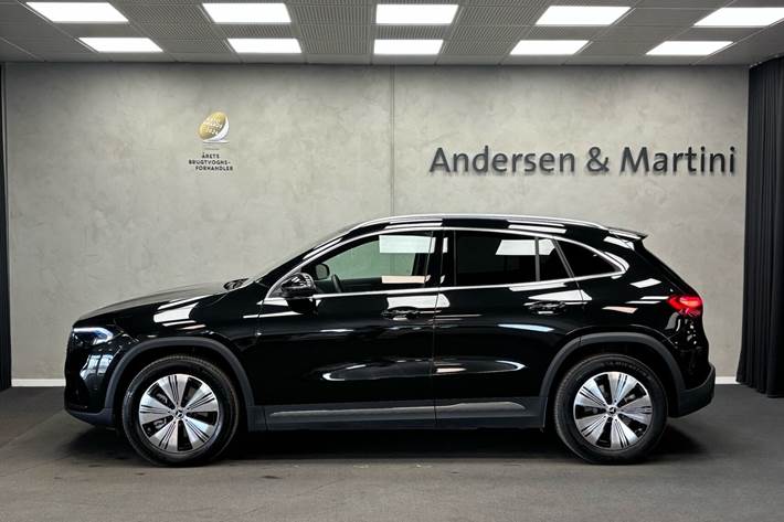 Sort Mercedes EQA 250+ fra 2025