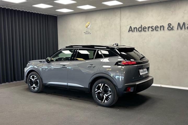 Grå Peugeot e-2008 fra 2026