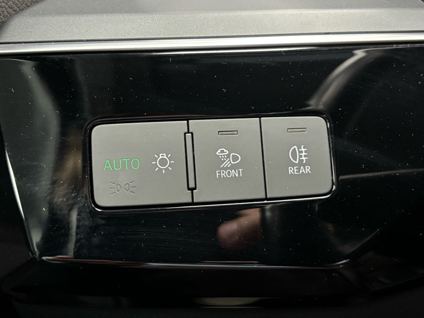 Grå Audi e-tron fra 2022