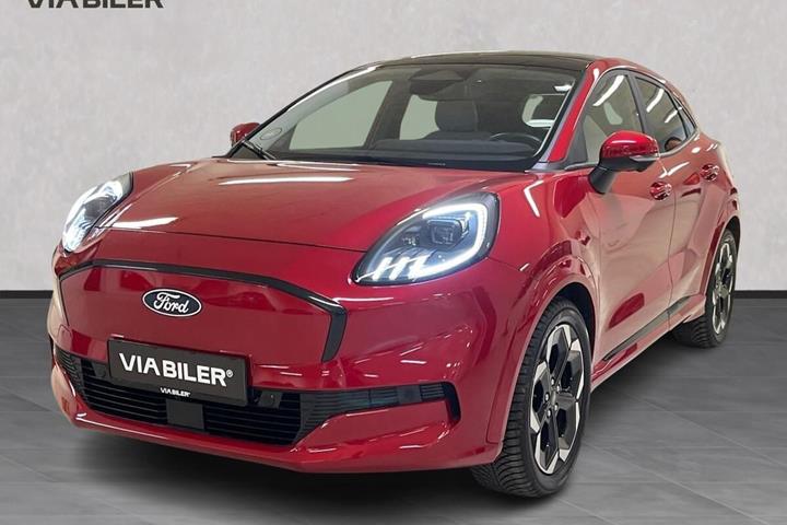 Rød Ford Puma Gen-E fra 2025 set udefra
