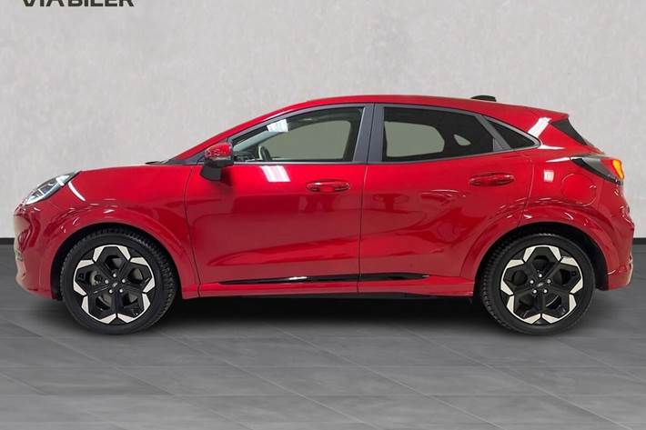 Rød Ford Puma Gen-E fra 2025