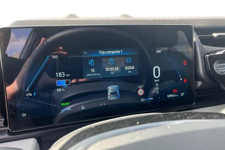 Sort Ford Puma Gen-E fra 2025