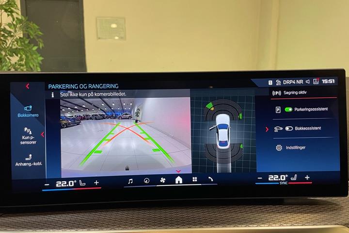 Hvid BMW i4 fra 2024