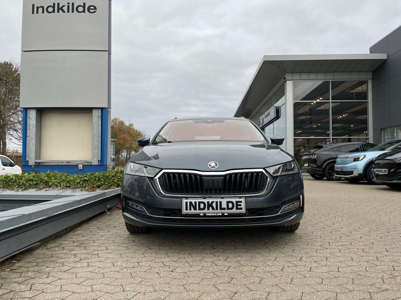 Sort Skoda Octavia fra 2021