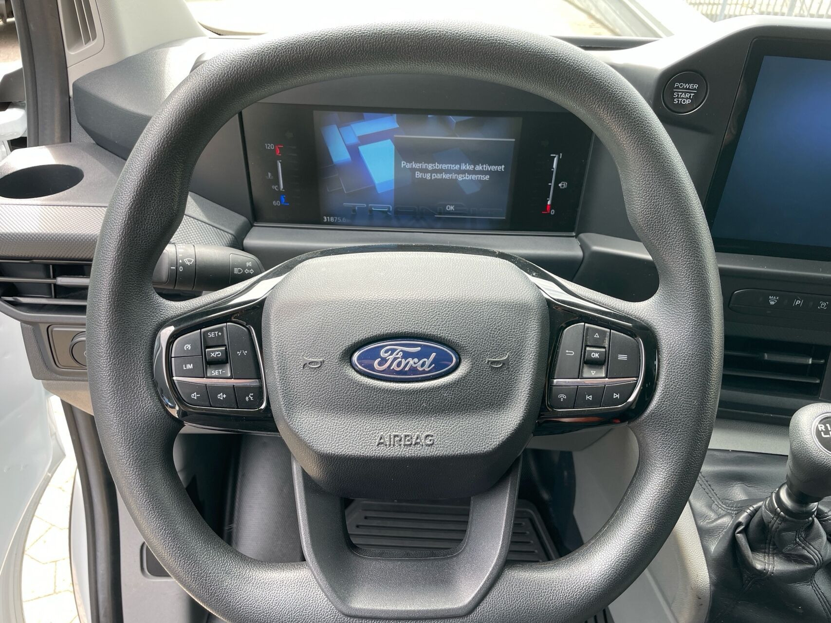 Hvid Ford Transit Custom fra 2024
