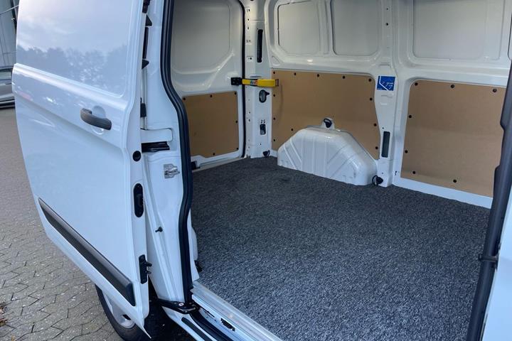 Hvid Ford Transit Custom fra 2018