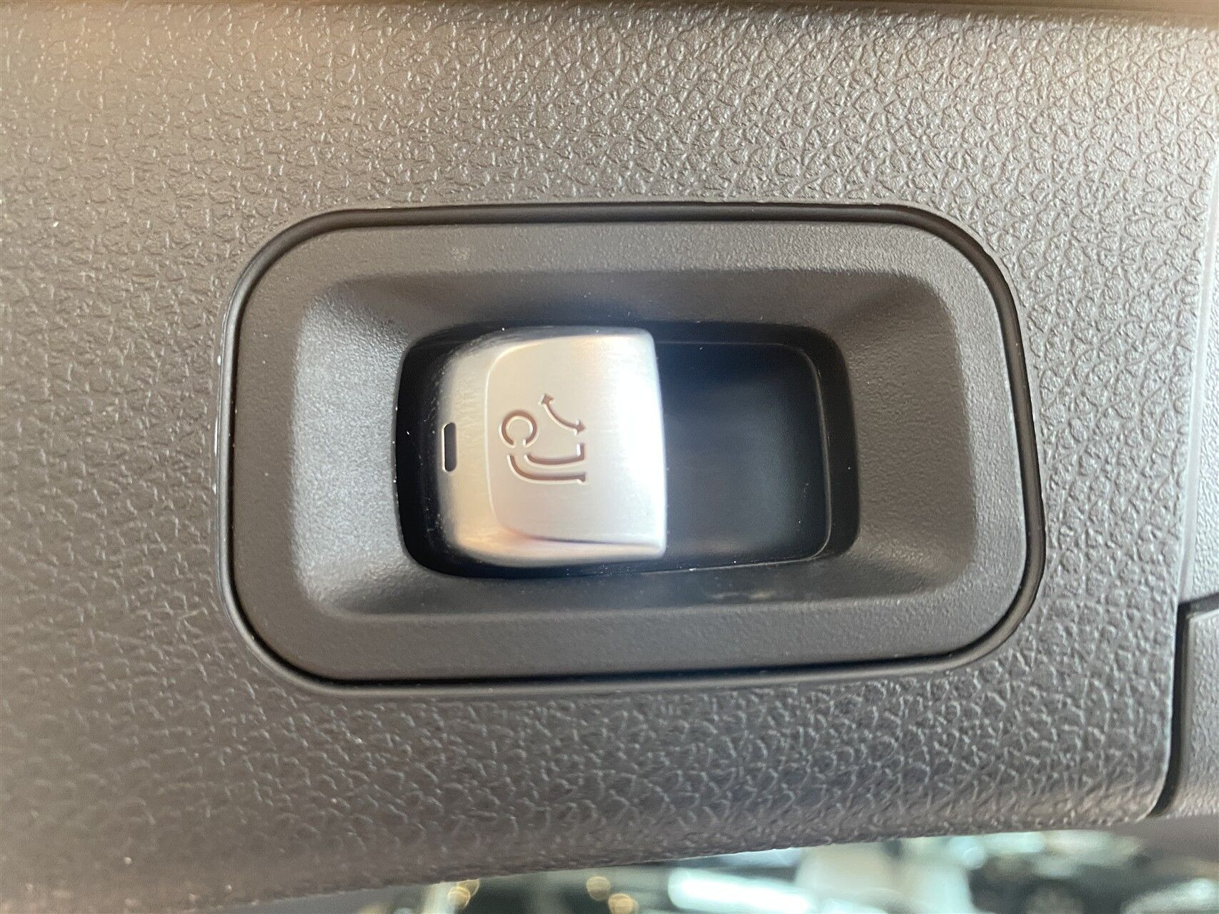 Grå Mercedes C300 de fra 2019
