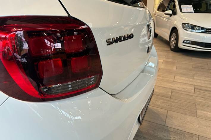Hvid Dacia Sandero fra 2020