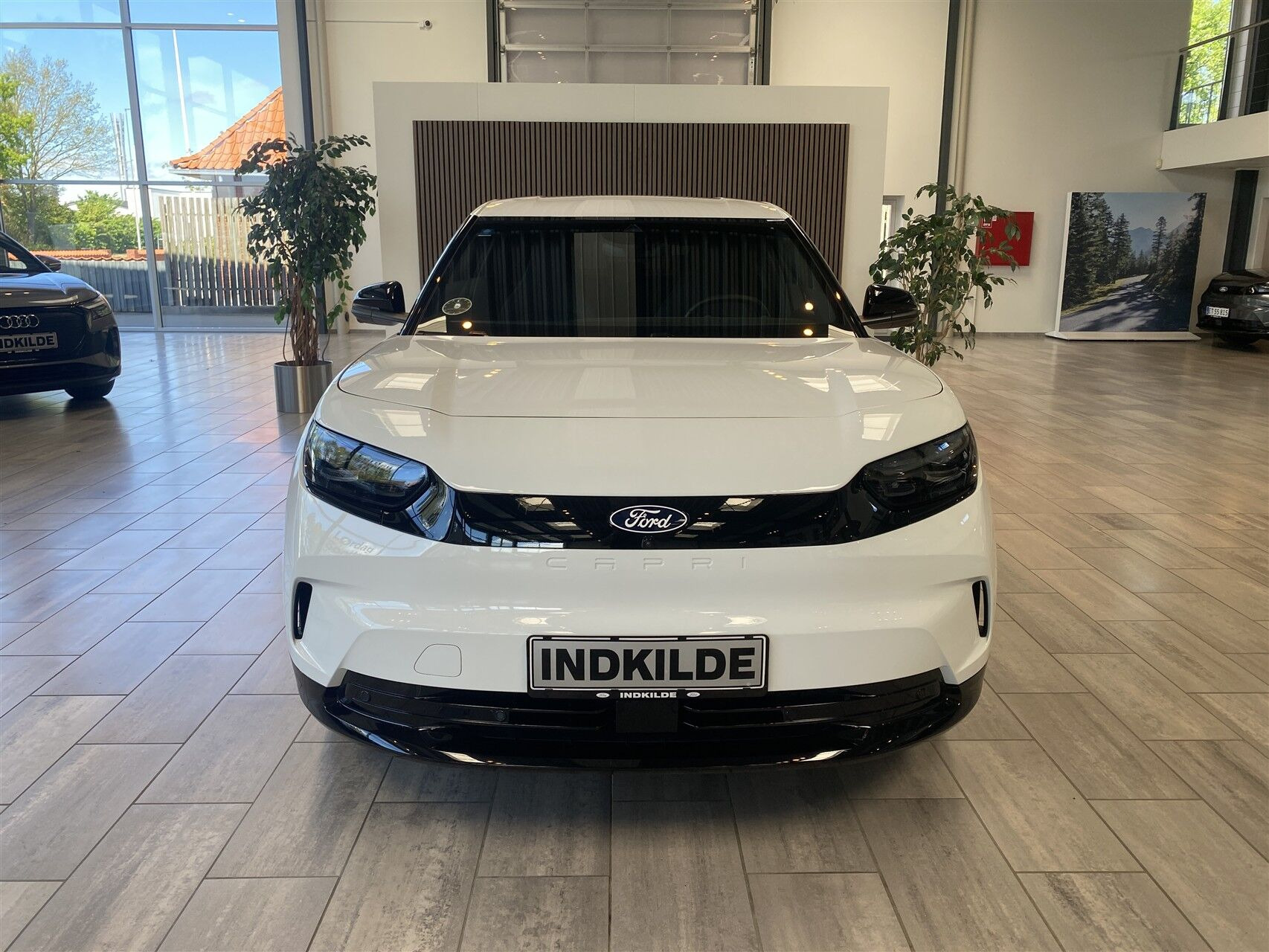 Hvid Ford Capri fra 2024