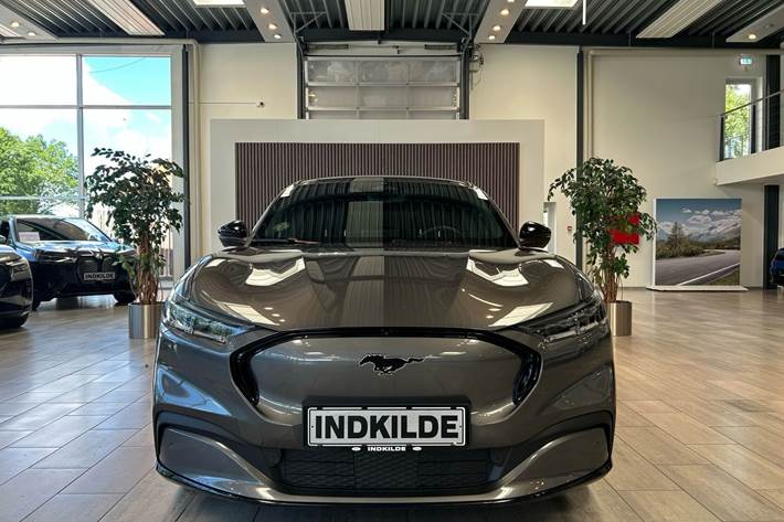 Sort Ford Mustang Mach-E fra 2023