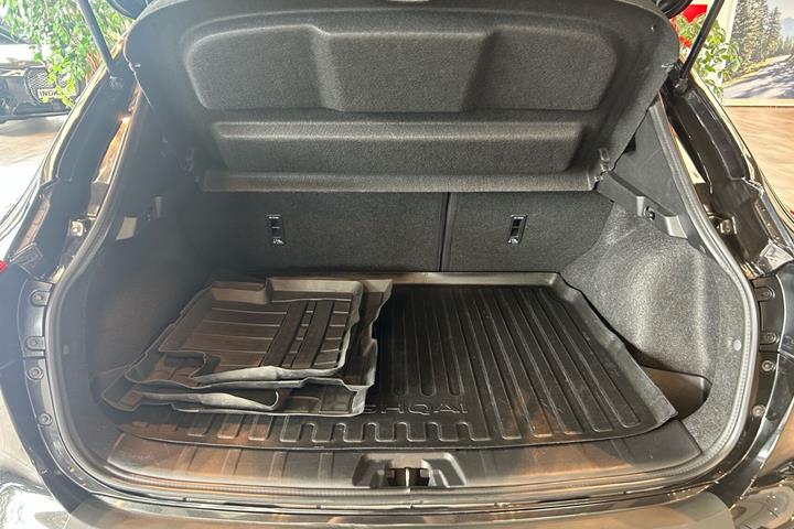 Sort Nissan Qashqai fra 2021