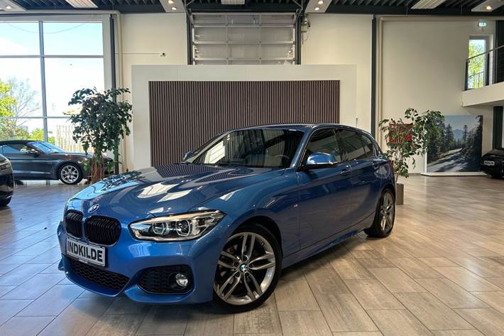 Blå BMW 118d fra 2018