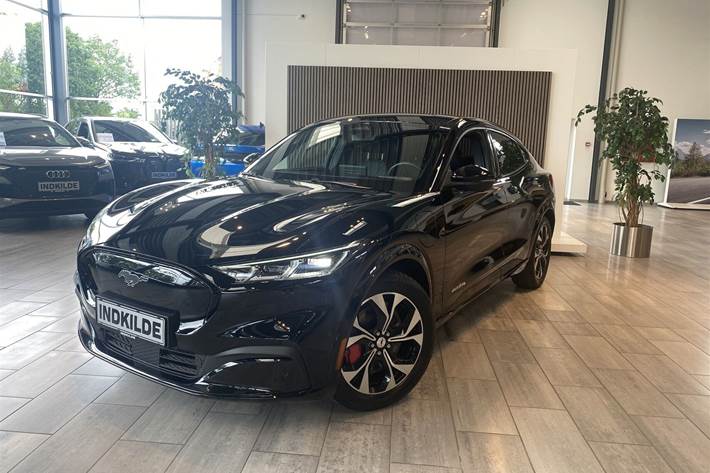Sort Ford Mustang Mach-E fra 2023