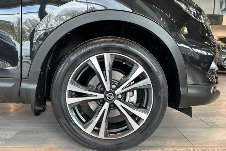 Sort Nissan Qashqai fra 2020