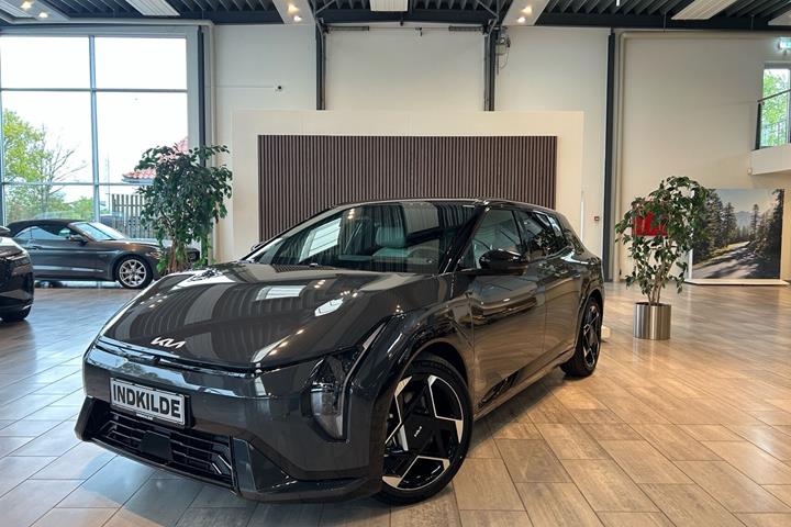 Grå Kia EV4 fra 2026 set udefra