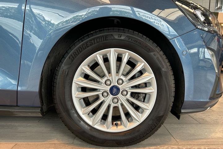Blå Ford Focus fra 2020