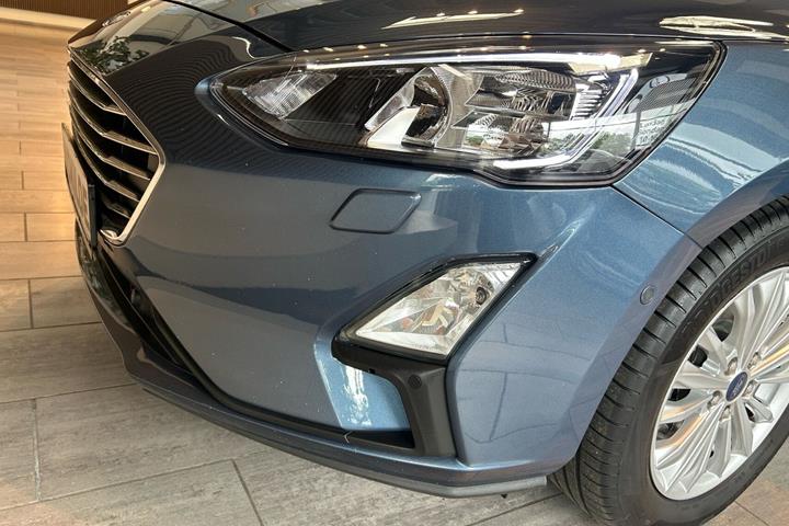 Blå Ford Focus fra 2020