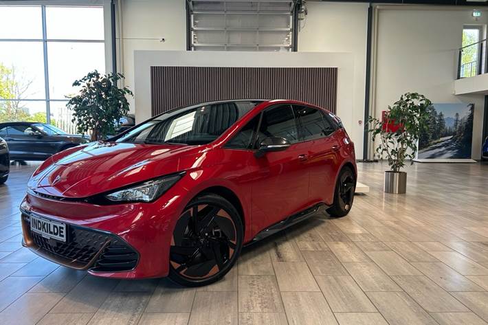 Rød Cupra Born fra 2022