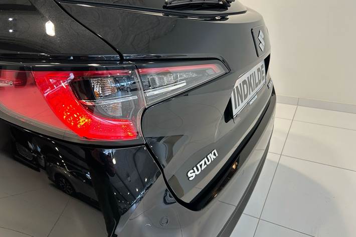Sort Suzuki Swace fra 2020