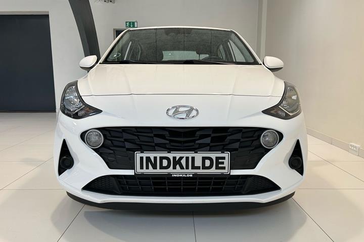 Hvid Hyundai i10 fra 2022