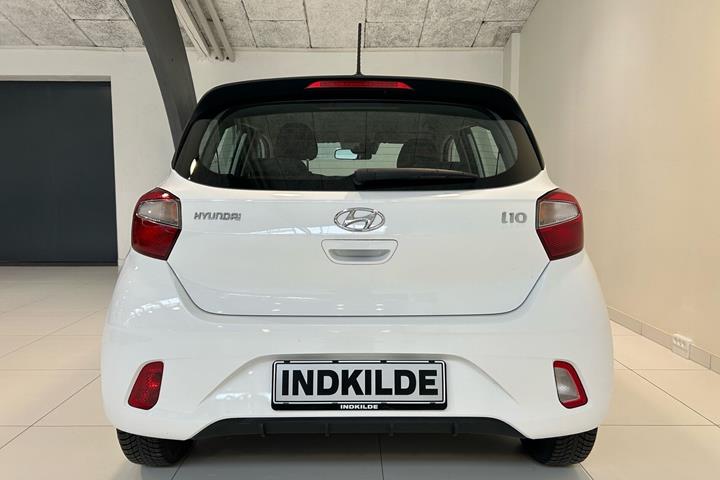 Hvid Hyundai i10 fra 2022