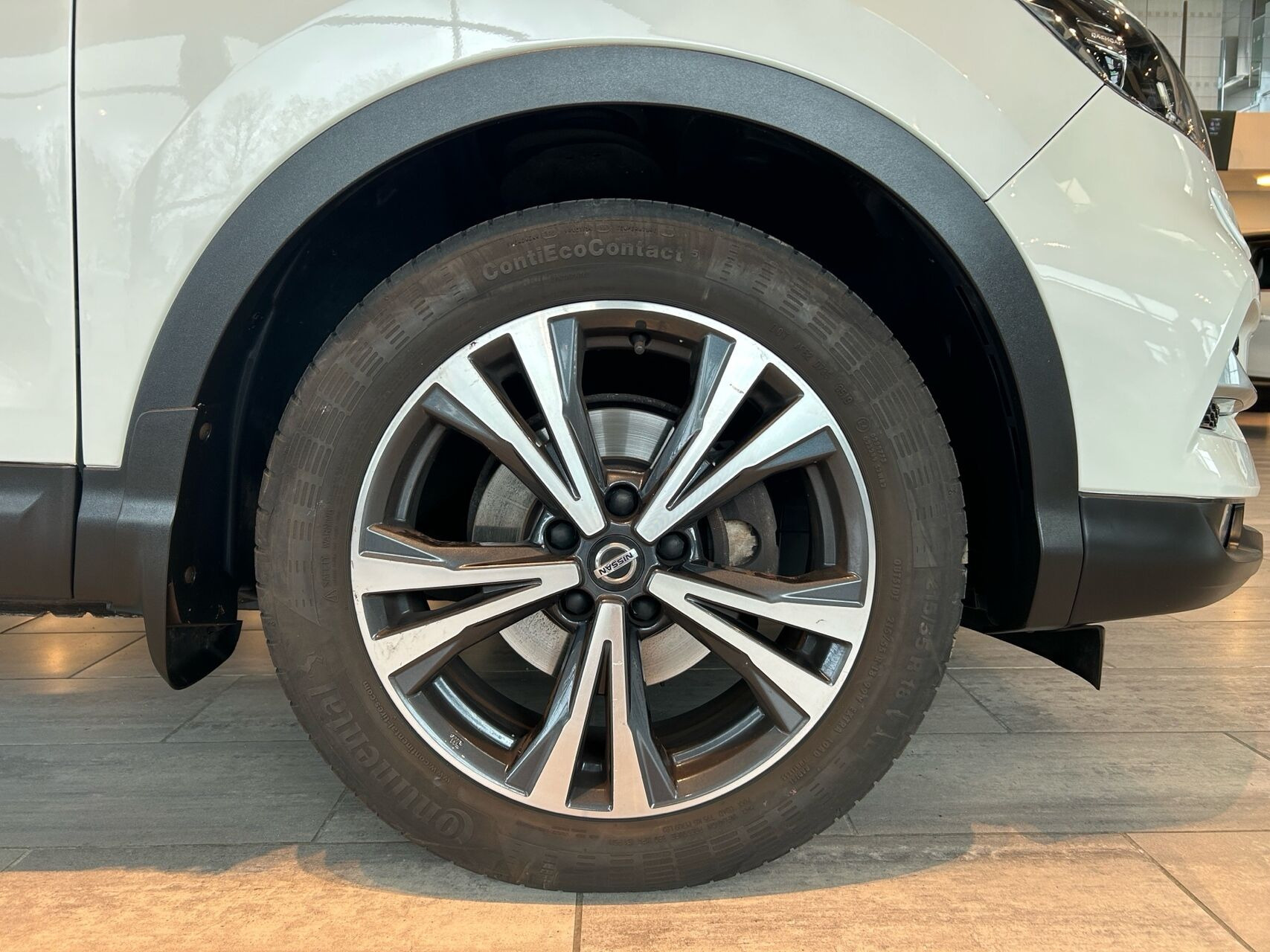 Hvid Nissan Qashqai fra 2020