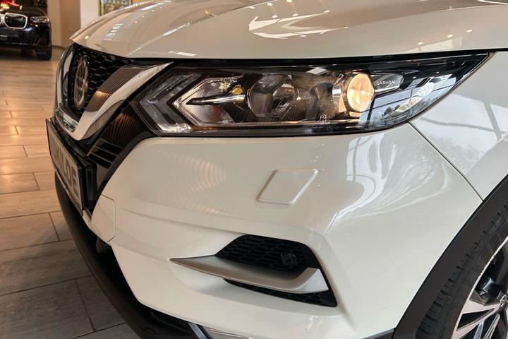Hvid Nissan Qashqai fra 2020