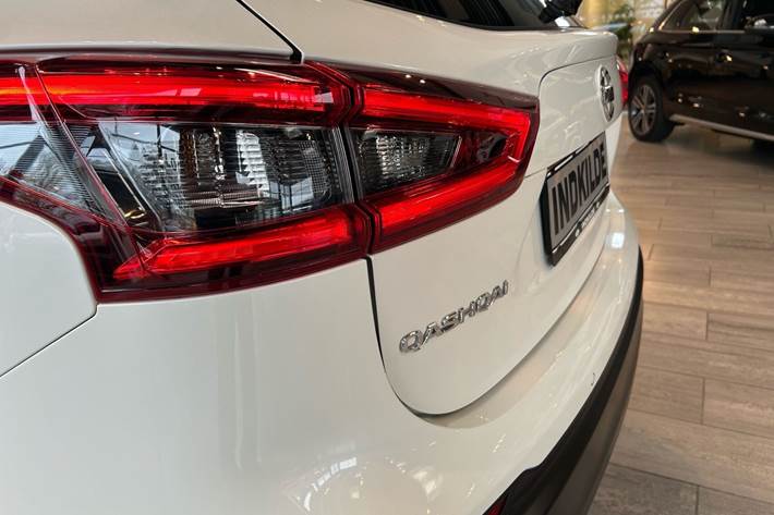 Hvid Nissan Qashqai fra 2020