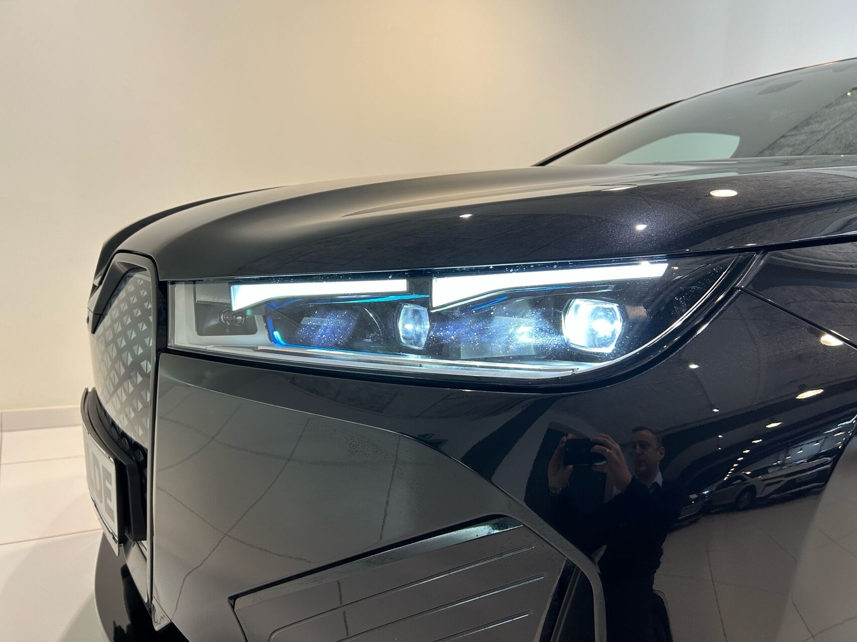 Sort BMW iX fra 2024