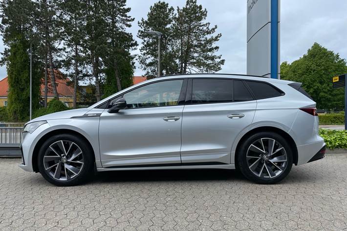 Sølv Skoda Enyaq iV fra 2022