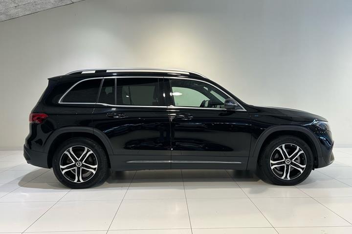 Sort Mercedes EQB 300 fra 2022