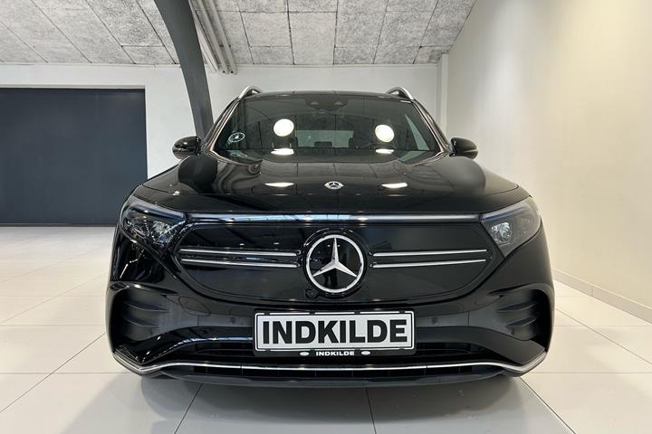 Sort Mercedes EQB 300 fra 2022