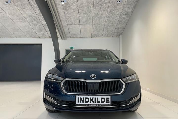Blå Skoda Octavia fra 2020