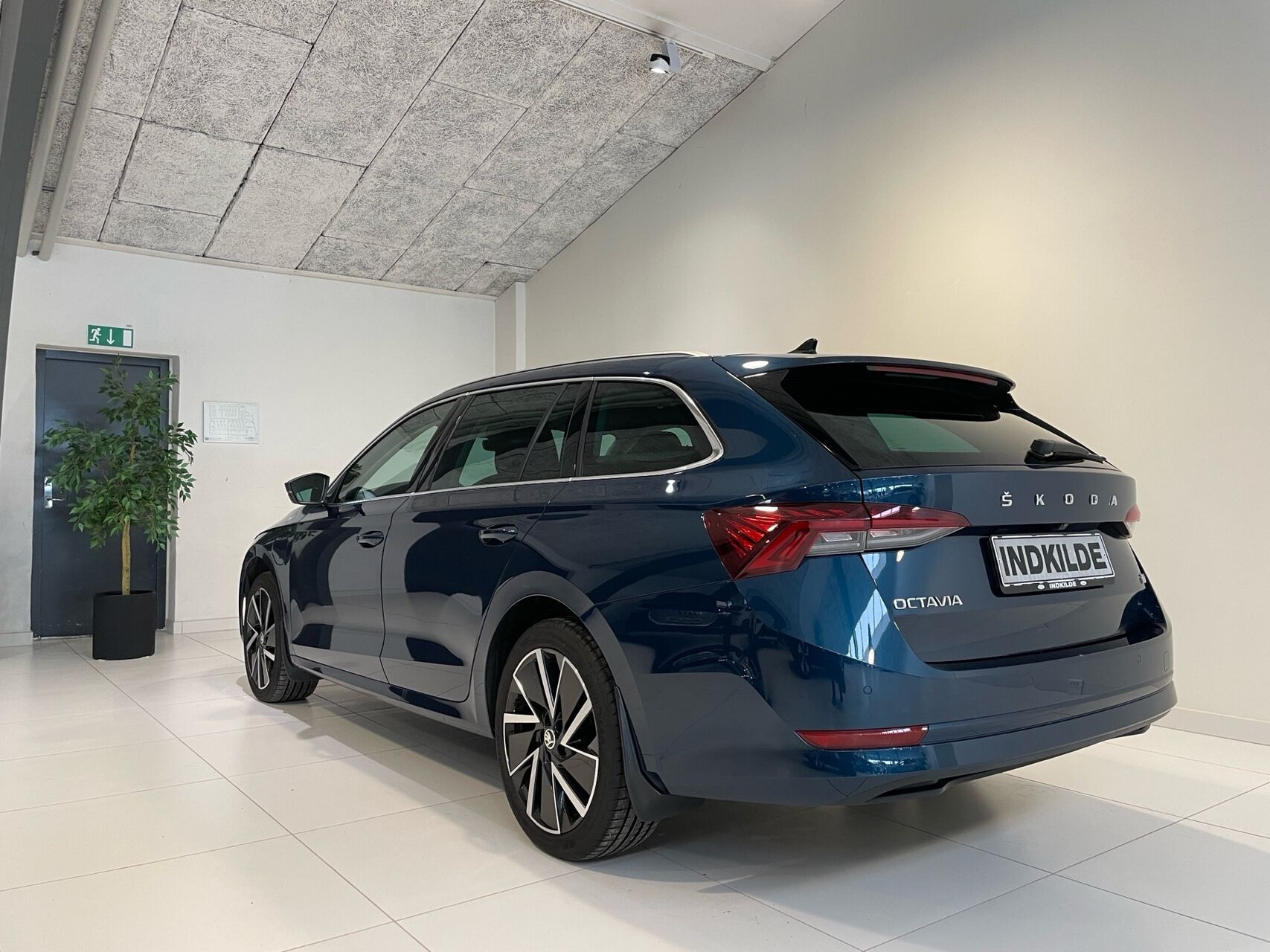 Blå Skoda Octavia fra 2020