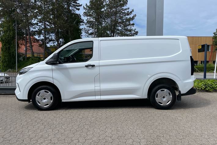 Hvid Ford Transit Custom fra 2024