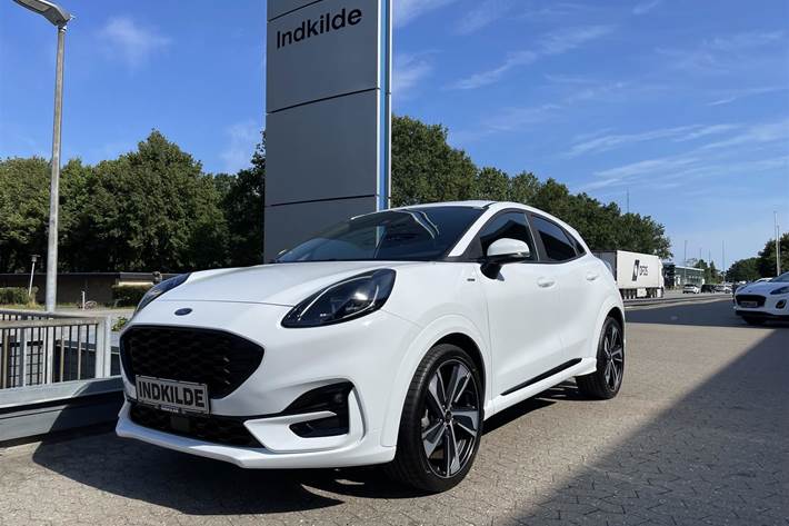 Hvid Ford Puma fra 2023
