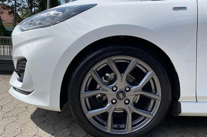 Hvid Ford Fiesta fra 2022