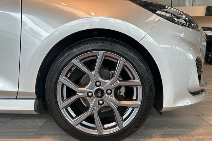 Sølv Ford Fiesta fra 2022