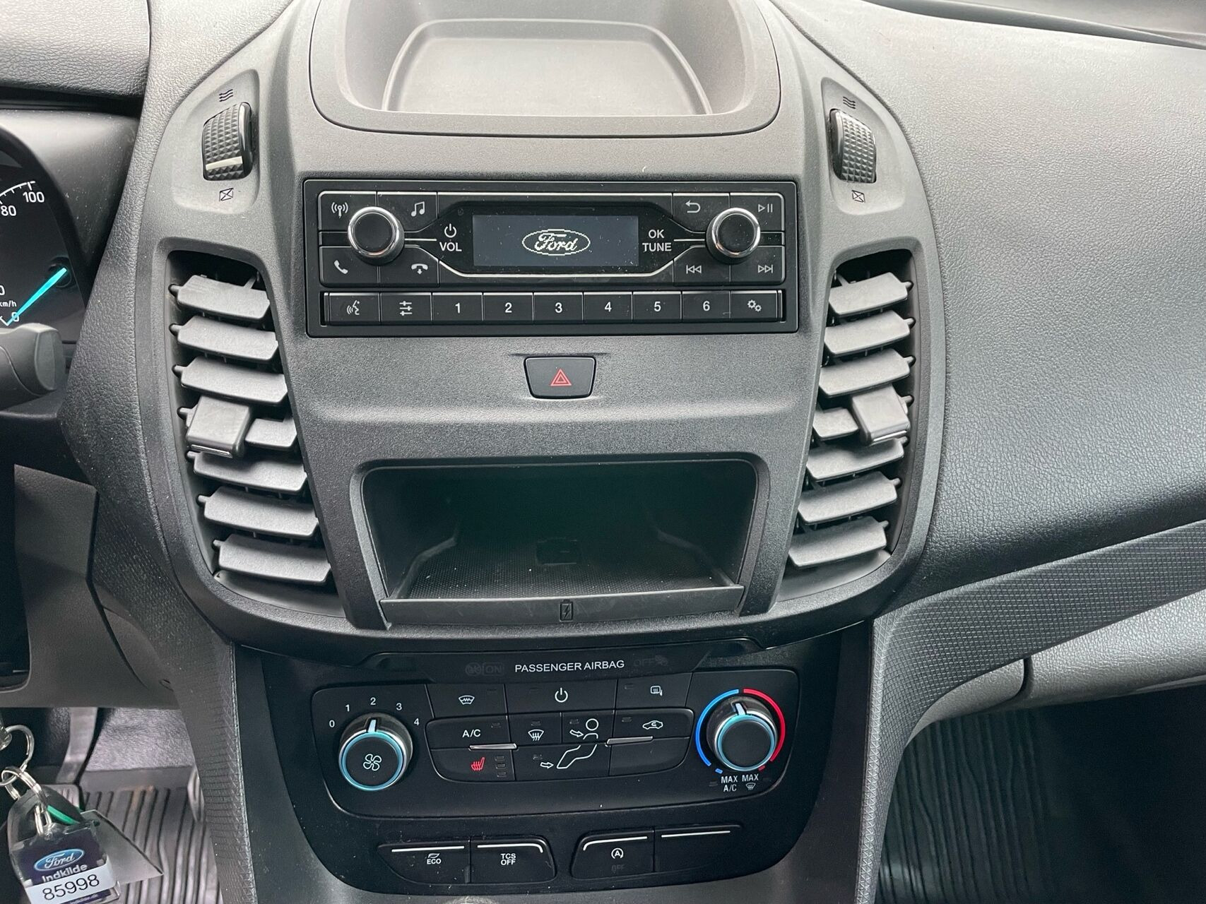 Hvid Ford Transit Connect fra 2019
